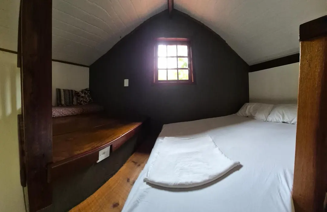 Recanto da Margo 3, casa com acesso a cachoeira-1